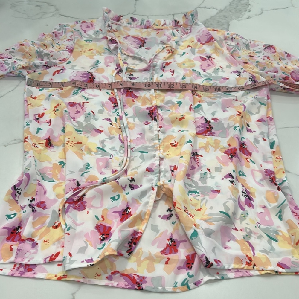 Floral Ruffle Blouse - Multicolor‎ Size L - Picture 7 of 10